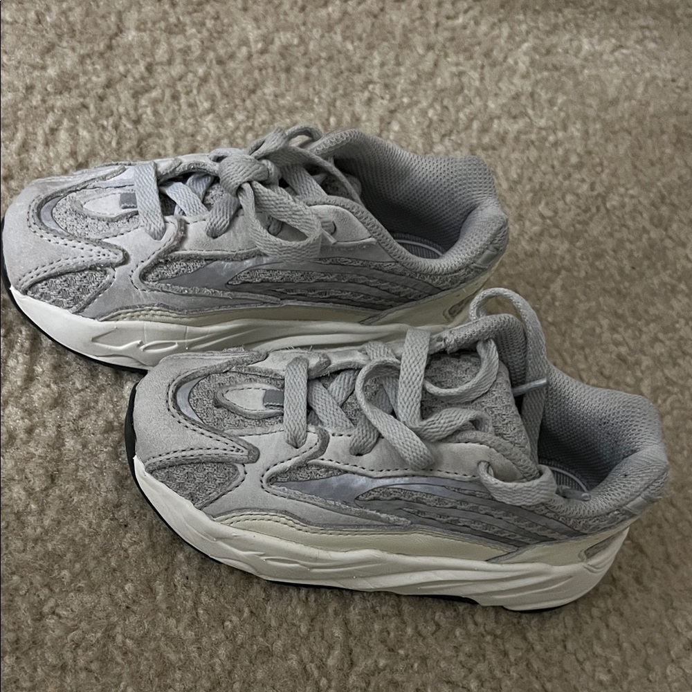 Toddler Adidas Yeezy Boost 700 “static”
